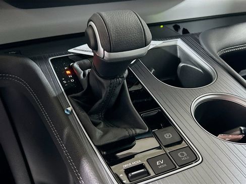New 2026 Toyota Sienna XLE FWD image 17