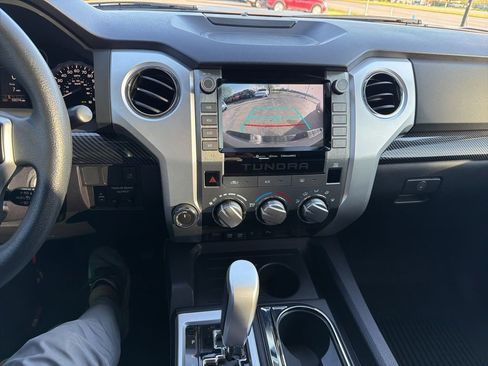 Used 2021 Toyota Tundra SR5 AWD/4WD image 11