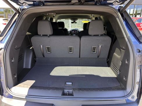 Used 2023 Chevrolet Traverse LT AWD/4WD image 7