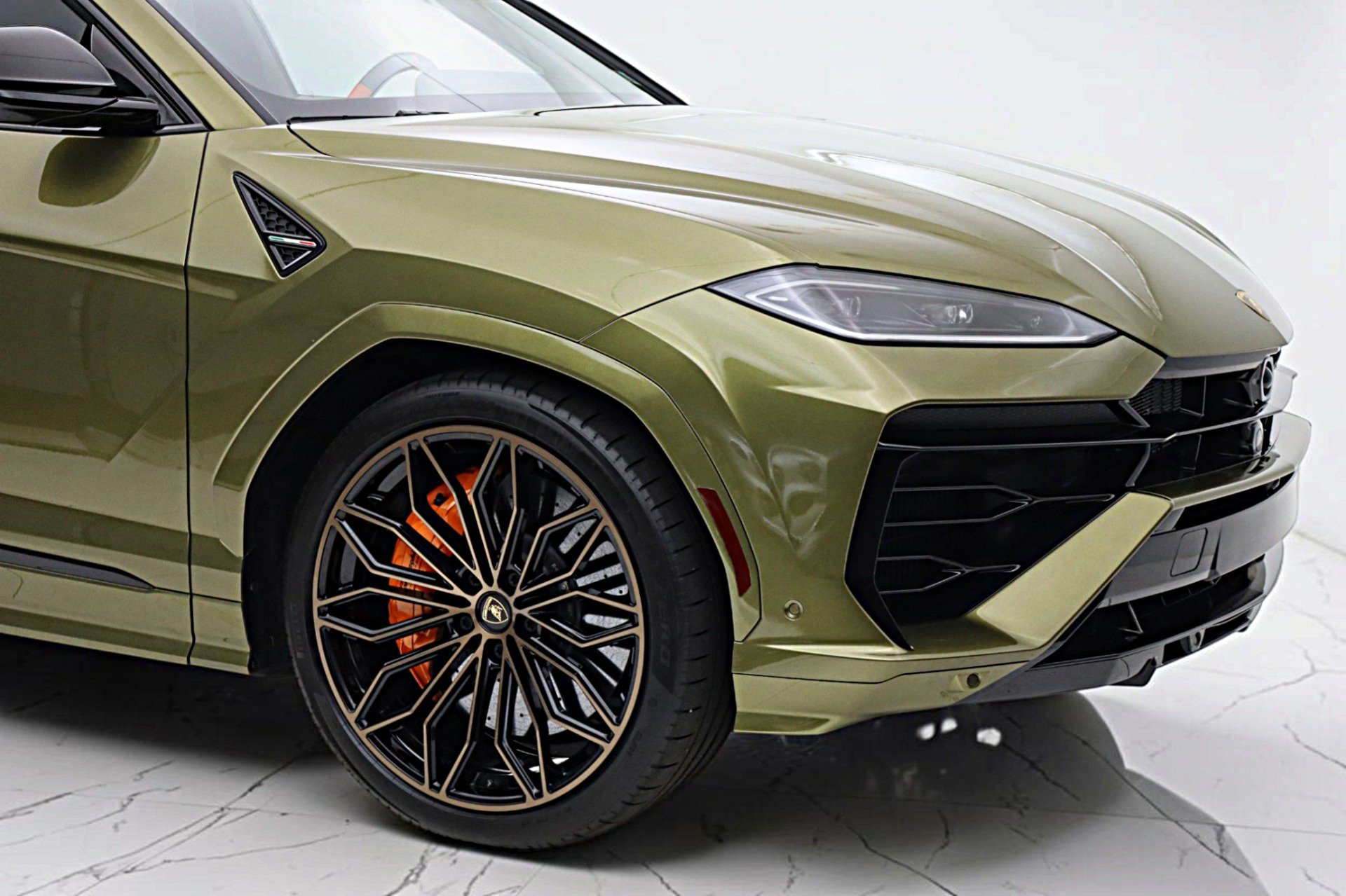Used 2026 Lamborghini Urus SE AWD/4WD image 18