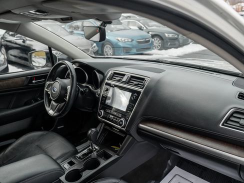Used 2018 Subaru Outback 3.6R Limited image 14