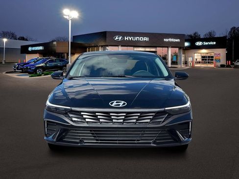 New 2026 Hyundai Elantra SE image 12
