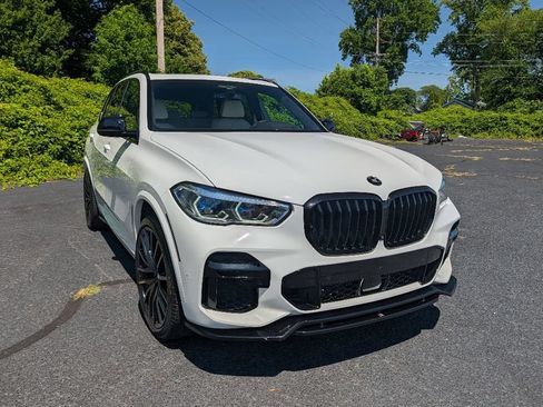 Used 2022 BMW X5 M50i w/ Executive Package AWD/4WD image 3