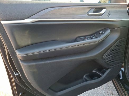 Used 2023 Jeep Grand Cherokee L Limited w/ Trailer Tow Group (B) image 14