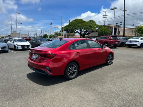 Used 2024 Kia Forte LXS FWD image 3