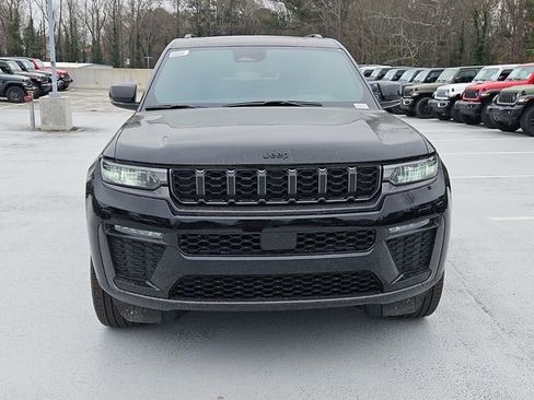 New 2026 Jeep Grand Cherokee L Limited w/ Limited Altitude Package RWD image 2