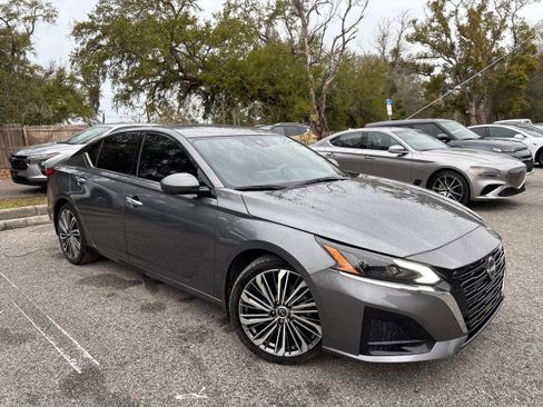 Used 2023 Nissan Altima 2.5 SL image 5