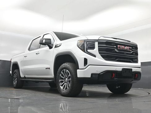 Used 2023 GMC Sierra 1500 AT4 w/ AT4 Preferred Package AWD/4WD image 32