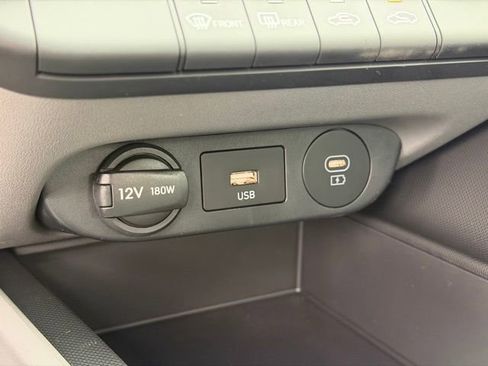 New 2026 Hyundai Elantra Hybrid FWD image 21