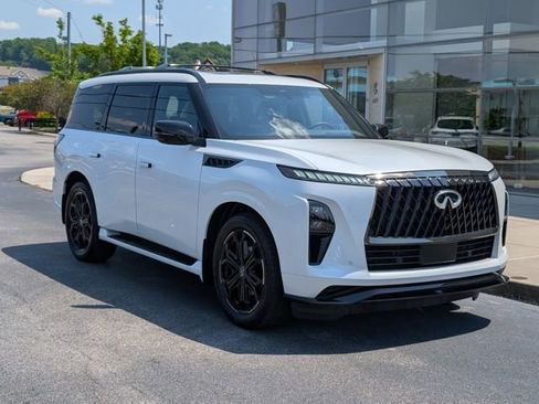 New 2026 INFINITI QX80 4WD image 9