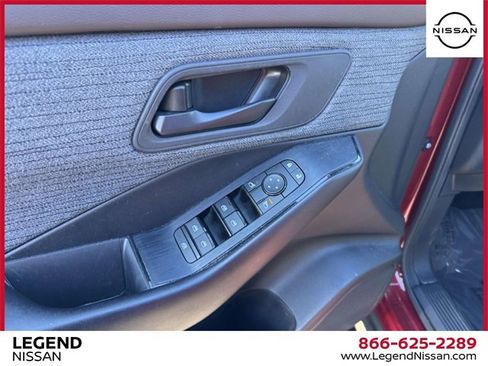 Used 2023 Nissan Rogue S image 14