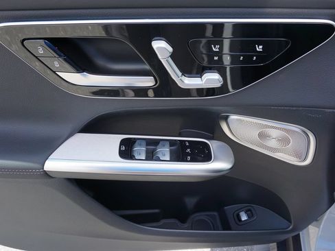 Certified 2025 Mercedes-Benz GLC 300 4MATIC image 21