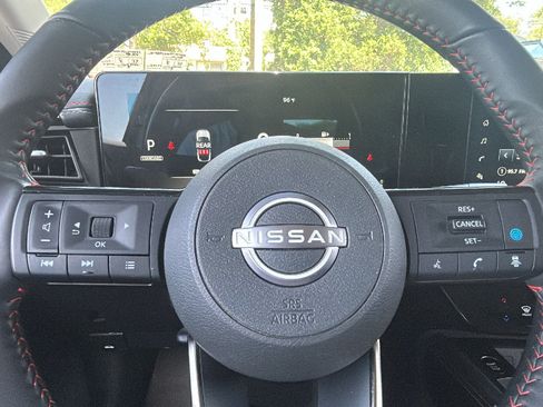 Certified 2025 Nissan Kicks SR AWD/4WD image 18