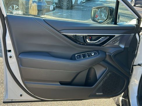 Certified 2023 Subaru Outback Limited image 6