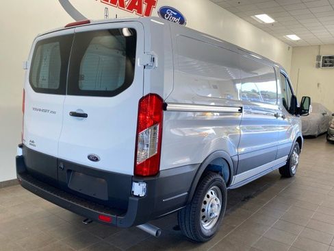 New 2025 Ford Transit 250 LR 130 WB AWD image 9