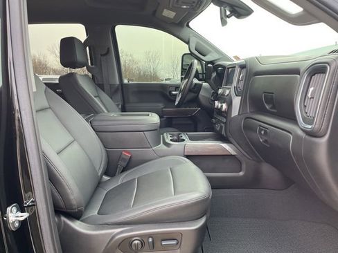 Used 2022 GMC Sierra 2500 SLT w/ SLT Premium Package AWD/4WD image 18