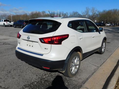 Used 2017 Nissan Rogue Sport SV image 4
