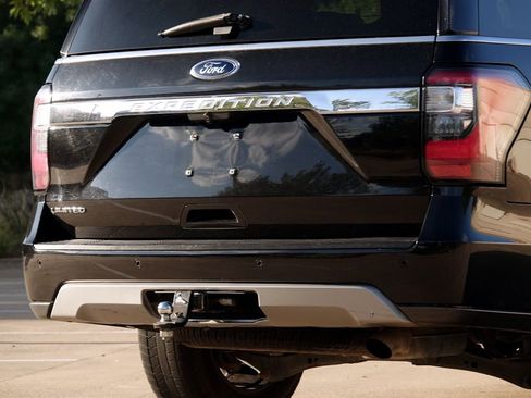 Used 2020 Ford Expedition Limited image 33