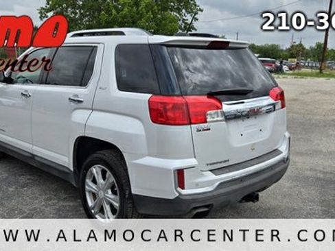 Used 2017 GMC Terrain SLT w/ Driver Alert Package I FWD image 3