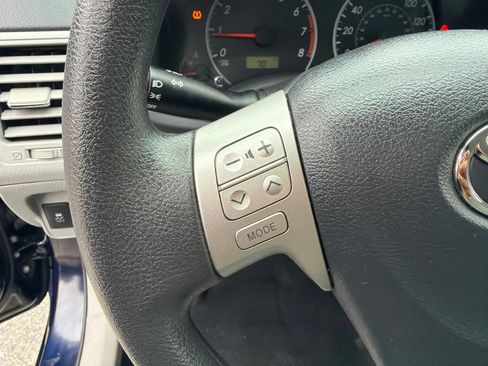 Used 2013 Toyota Corolla LE FWD image 16