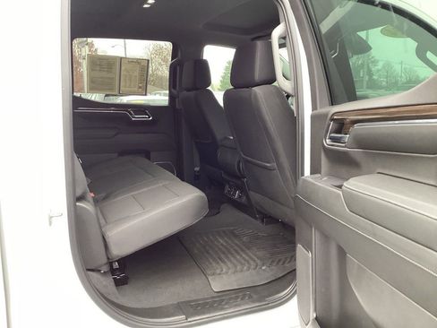 Used 2024 Chevrolet Silverado 1500 LT image 21