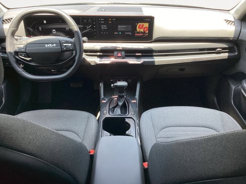 Used 2025 Kia K4 EX FWD image 4