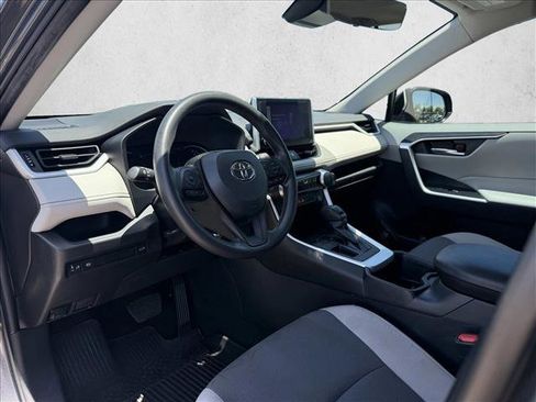 Used 2023 Toyota RAV4 XLE w/ Convenience Package FWD image 10