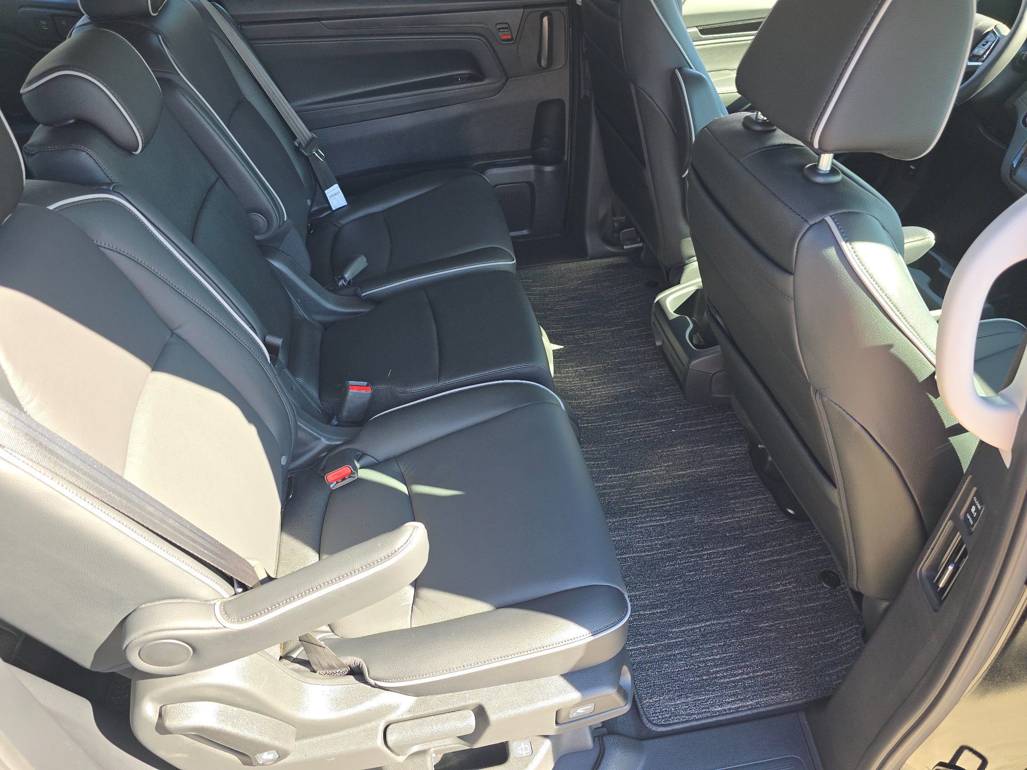 New 2027 Honda Odyssey Touring image 13