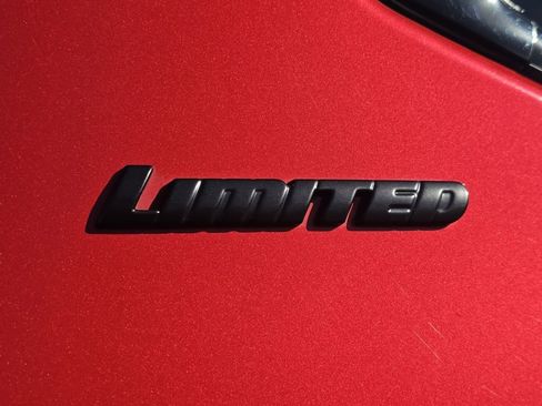 Used 2023 Toyota Tundra Limited AWD/4WD image 19