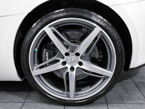 Used 2018 Mercedes-Benz AMG GT Roadster image 10