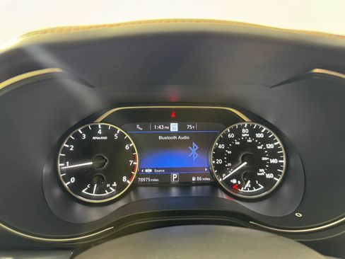 Used 2021 Nissan Maxima SR w/ Sport Mat Group FWD image 14