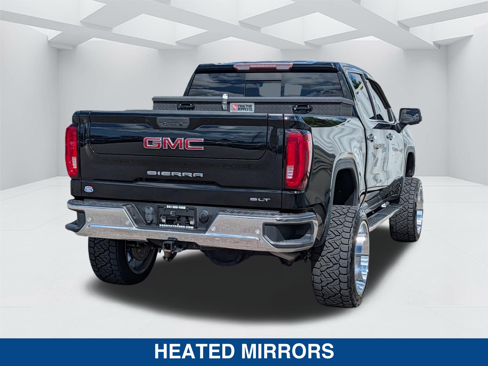 Used 2020 GMC Sierra 1500 SLT w/ SLT Premium Plus Package RWD image 5