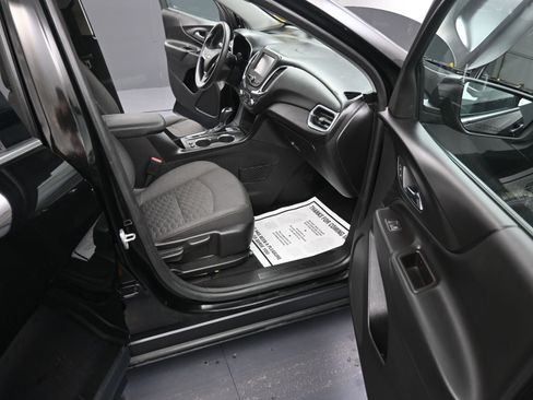 Used 2018 Chevrolet Equinox LT w/ LPO, Protection Package image 24