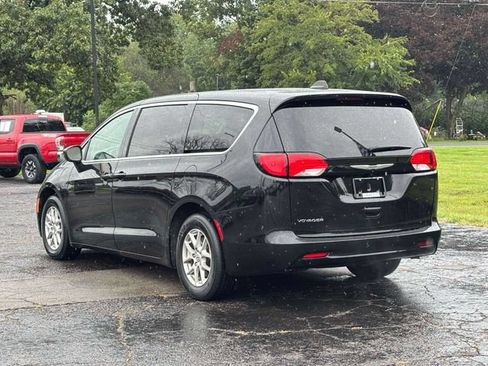 Used 2024 Chrysler Voyager LX FWD image 2