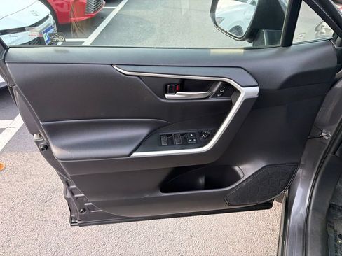 Certified 2022 Toyota RAV4 XLE Premium AWD/4WD image 22