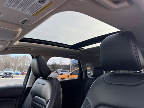 Certified 2023 Ford Edge SEL w/ Convenience Package image 16