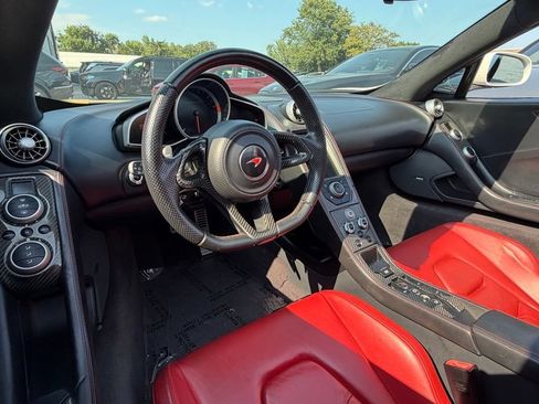 Used 2015 McLaren 650S Spider RWD image 17