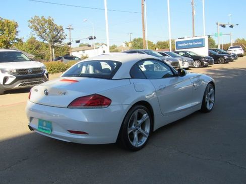 Used 2013 BMW Z4 sDrive28i image 9
