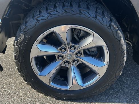 Used 2021 RAM 1500 Limited image 8