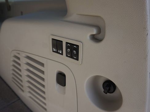 Used 2019 GMC Yukon XL Denali w/ Denali Ultimate Package image 29