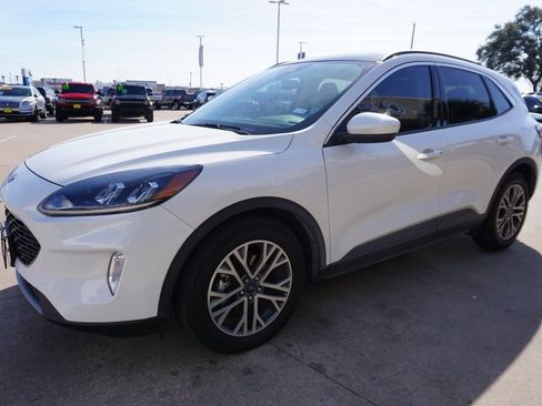 Certified 2021 Ford Escape SEL w/ Technology Package image 3