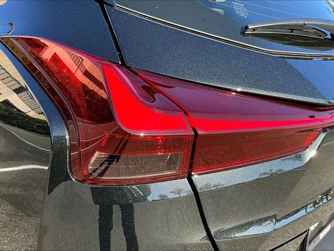 New 2026 Lexus UX 300h FWD image 12