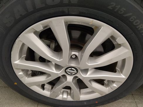 Used 2021 Nissan Rogue Sport SV FWD image 31