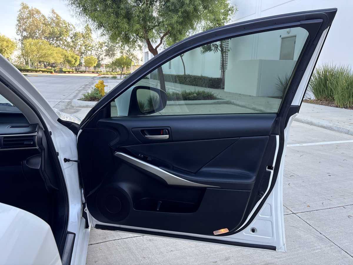 Used 2017 Lexus IS 200t w/ Navigation System Package RWD image 15