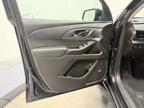 Used 2021 Chevrolet Traverse Premier w/ Redline Edition image 9
