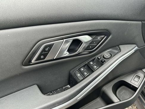Used 2020 BMW 330i xDrive Sedan w/ Premium Package image 23