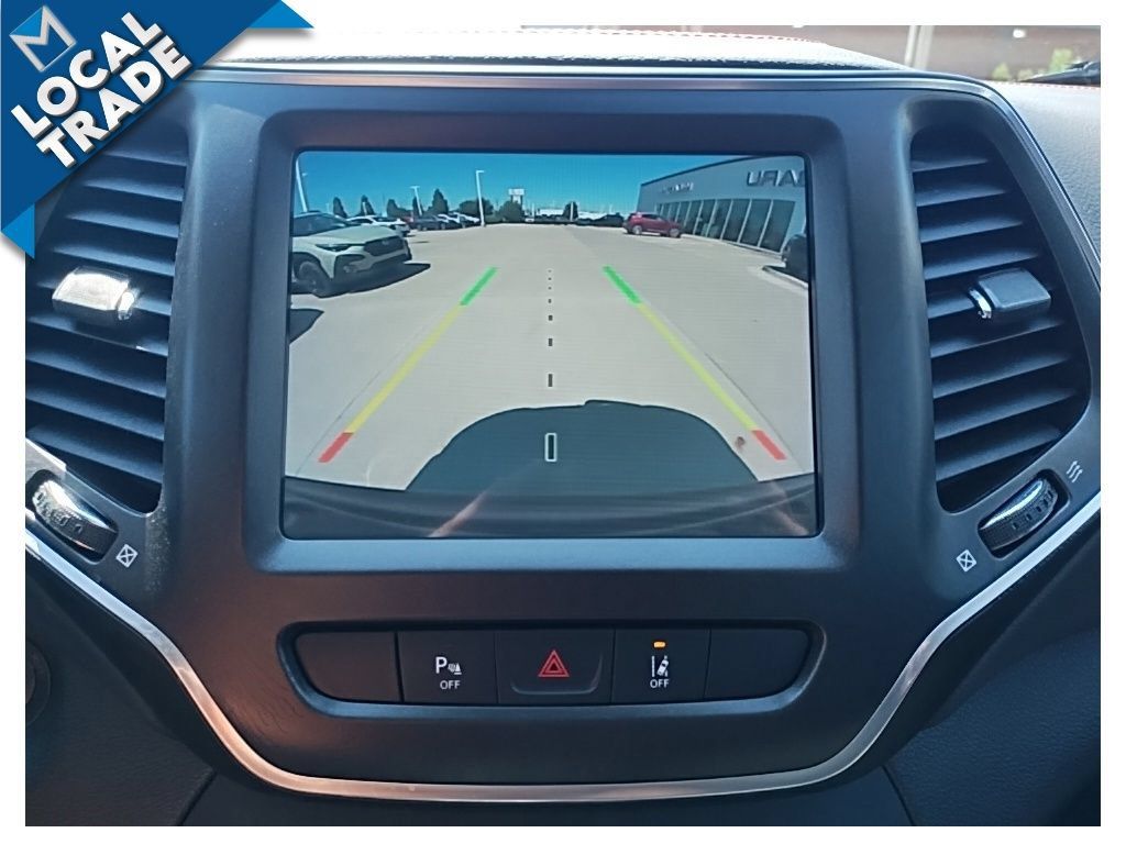 Used 2021 Jeep Cherokee Trailhawk w/ Premium Leather Package AWD/4WD image 26