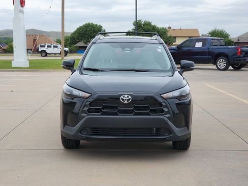 Used 2026 Toyota Corolla Cross LE w/ Moonroof Package FWD image 6