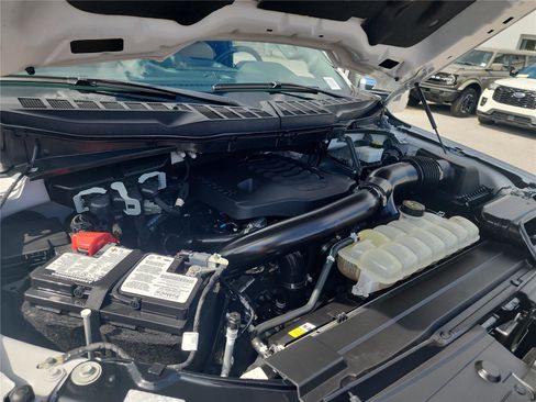 Certified 2023 Ford F150 Lariat w/ FX4 Off-Road Package image 12