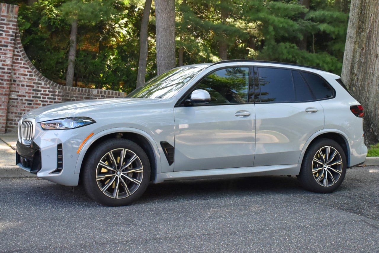 Used 2026 BMW X5 xDrive40i AWD/4WD image 2